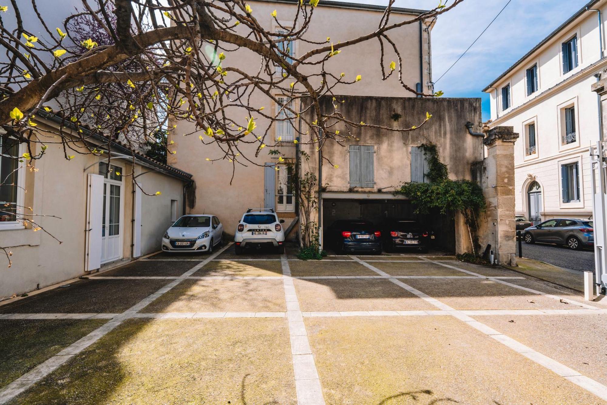 Demeure & Confort Nîmes Exteriér fotografie